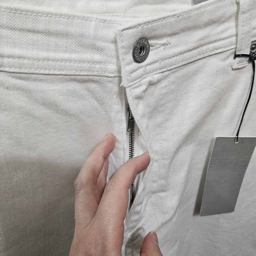 Chico's Platinum White Emarald Crop Straight High Rise Denim Jeans Size LG/14 - Picture 3 of 11